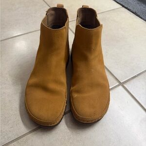 Chaco Tan Ankle Boots
